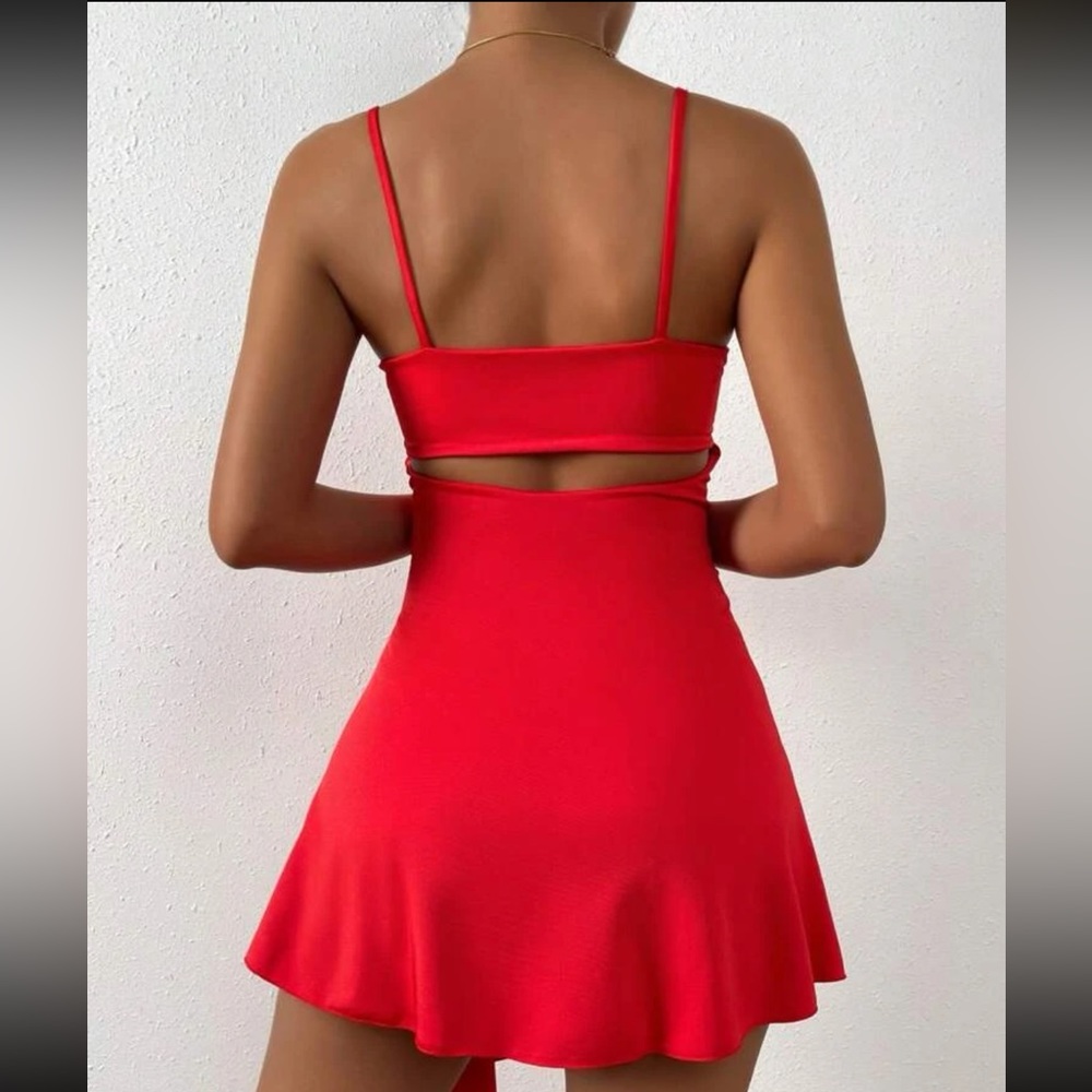 Red dress - Picture 2 of 2